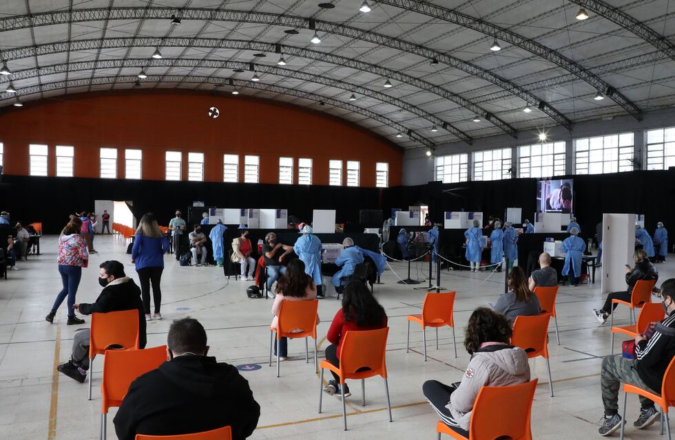 Vacuna COVID-19 en Santa Fe: cuándo la recibirán personas sin comorbilidades