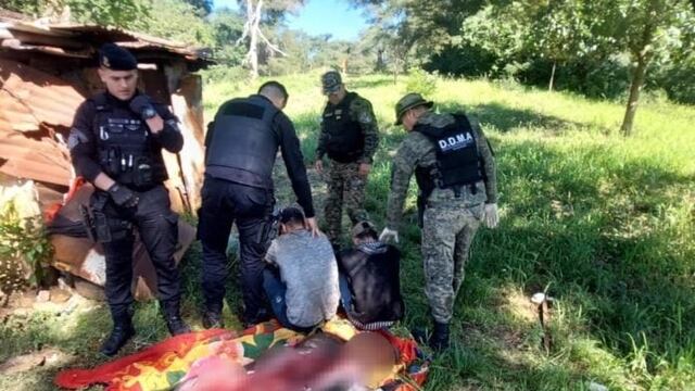 Dos cazadores fueron detenidos cuando faenaban a un carpincho en Candelaria.