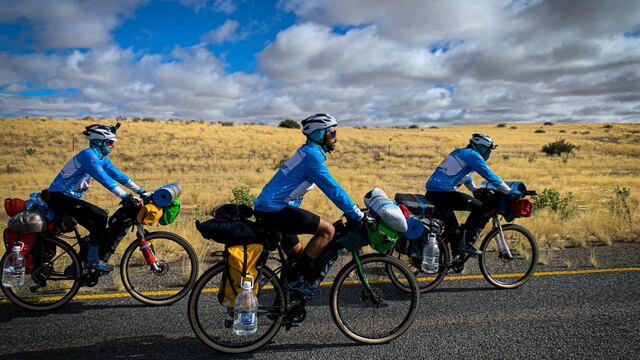 Todo a Pedal, el grupo de cordobeses que llegó a Qatar para el Mundial de fútbol.