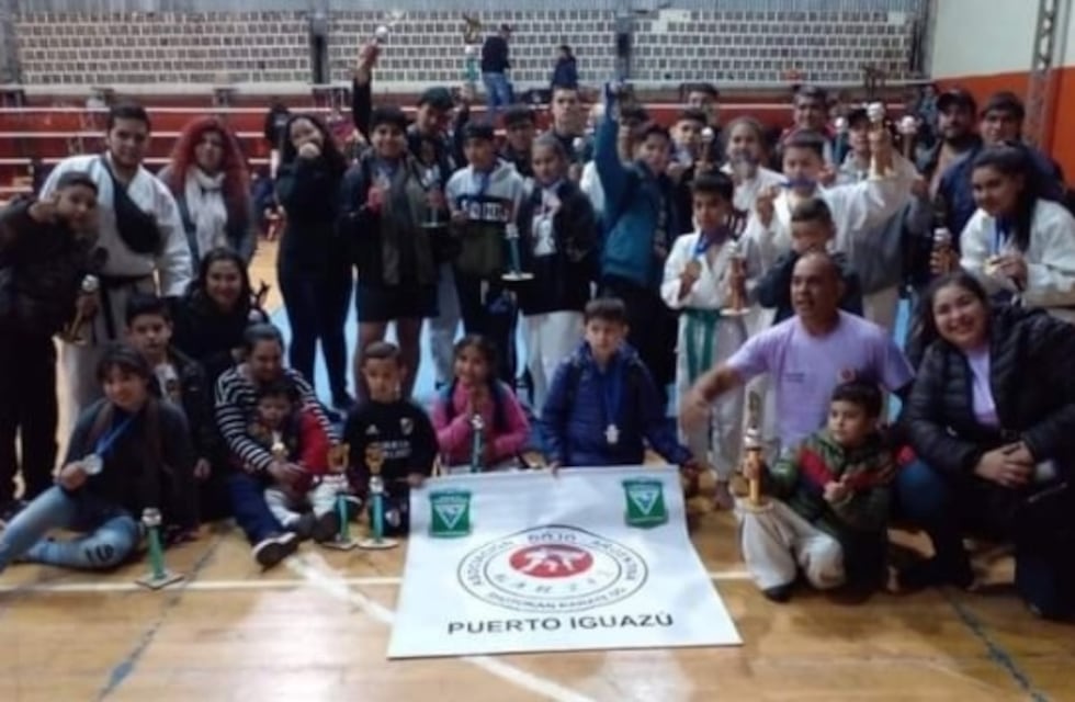 Iguazuenses marcaron presencia en Torneo Internacional de Karate