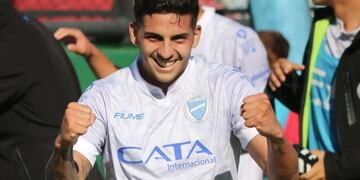 Godoy Cruz ganó ante Arsenal 3-2 en un partidazo, en un nuevo debut de Daniel Oldrá como técnico del equipo mendocino.