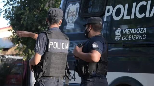 Violento robo en Maipú: delincuentes golpearon y balearon a contratistas para llevarse 3 celulares (imagen ilustrativa)