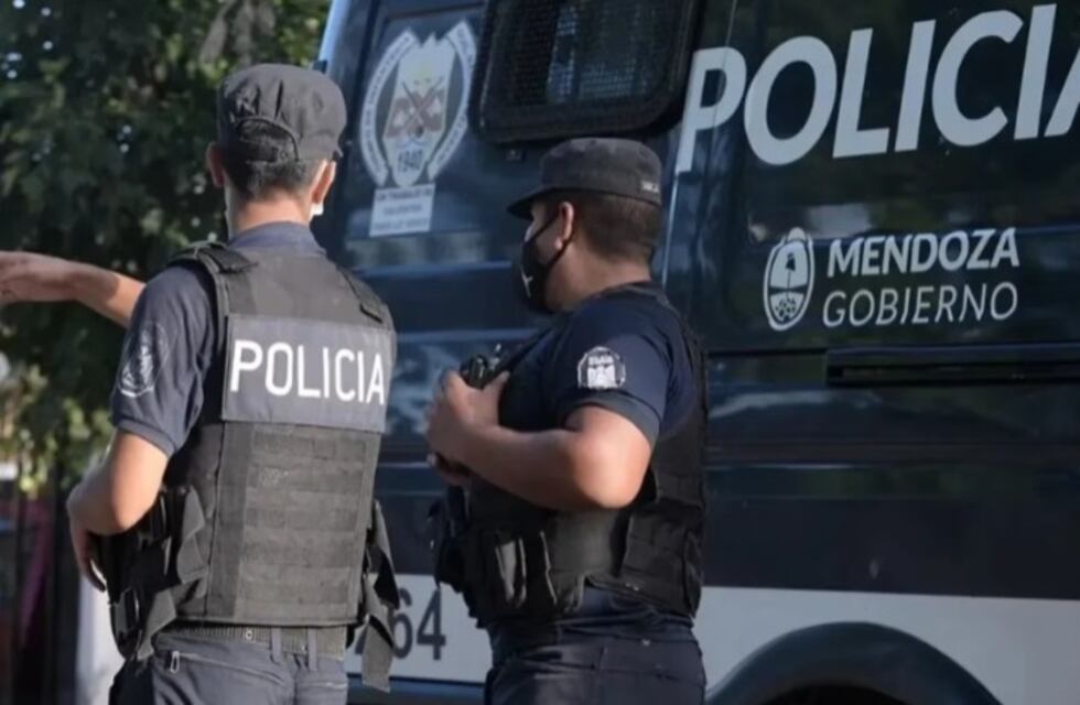 Violento robo en Maipú: delincuentes golpearon y balearon a contratistas para llevarse 3 celulares