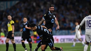 El gol con loco festejo de Nicolás "Uvita" Fernández, para el 2 a 0 de Belgrano ante Boca (Facundo Luque / La Voz).
