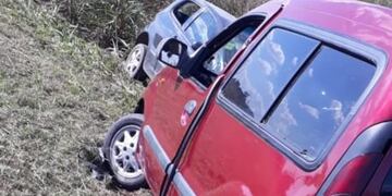 Las víctimas circulaban en Volkswagen Fox y una Renault Kangoo. (@joseljuarezjose)