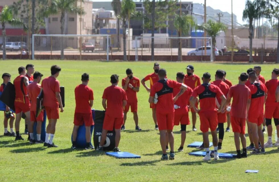 Leonel Ceresole cierra su primera semana de pretemporada en Boca Unidos de Corrientes