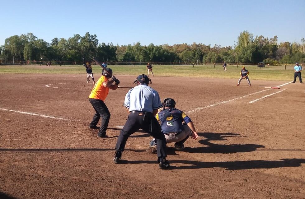Se disputó el Torneo Internacional Vendimia de sóftbol con campeones y presencias internacionales