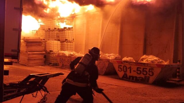 Voraz incendio en Sueño Dorado