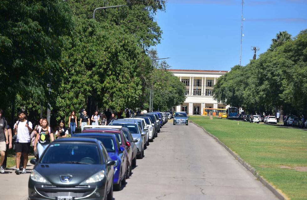 Una mujer fue apuñalada en Ciudad Universitaria de Córdoba y está internada