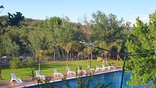 Camping y Balneario Municipal Guasmara.