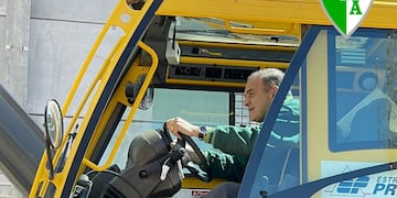 Felipe Lábaque avanza en la etapa final del nuevo estadio de Atenas.