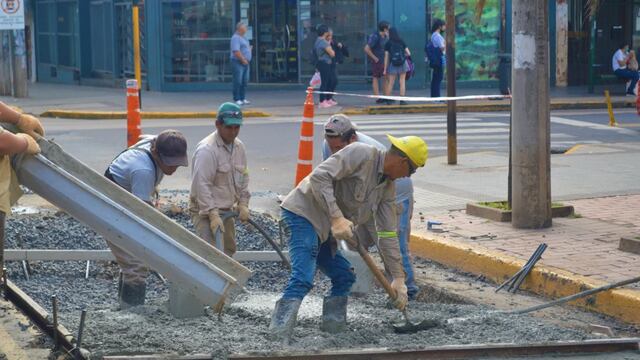 Ejecutan obras para la construcción de una dársena en Posadas.
