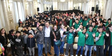 Estudiantes de la provincia exploraron la Casa de Gobierno de Tucumán.