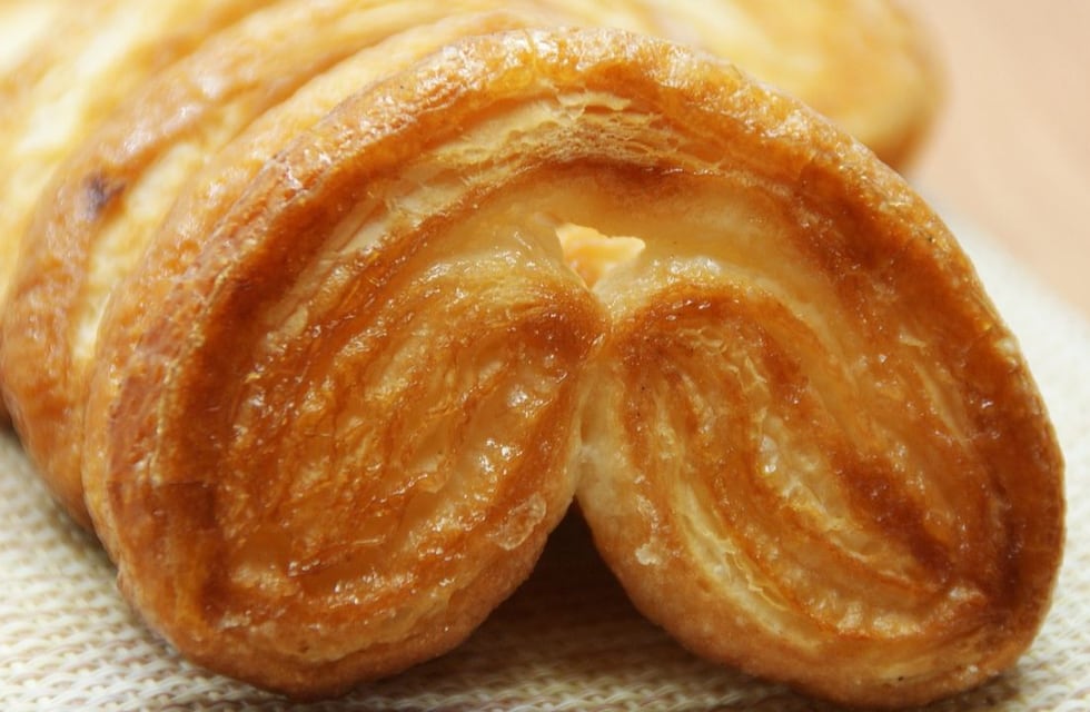 Con 3 ingredientes y muy fácil de hacer: receta de palmeritas con la tapa de la tarta pascualina