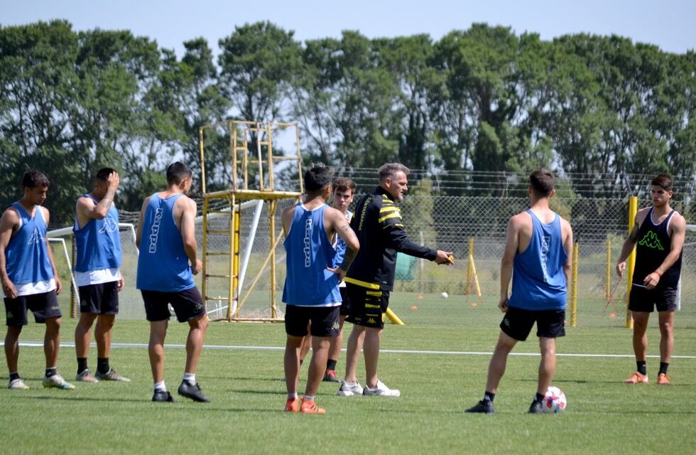 Santamarina de Tandil: altas y bajas en el equipo que busca no descender en la Primera Nacional en 2022