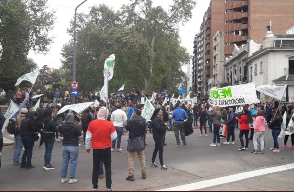 Marcha del Suoem en el centro de Córdoba: a qué se debe la medida de fuerza