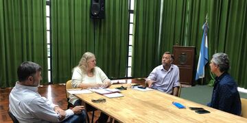 Alejandro Grandinetti se reunió con funcionarios del DEM y representantes de Atlético de Rafaela por la "Semana de la Velocidad"