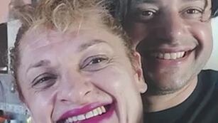 Alejandro Oliveras junto a su hermano Jesús.