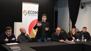 Leonardo VIotti con los presidentes comunales e intendentes de la Gran Rafaela