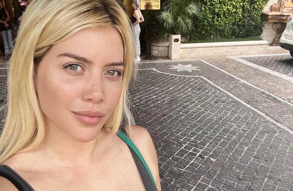Wanda Nara se animó al topless en las playas de Ibiza junto a Zaira