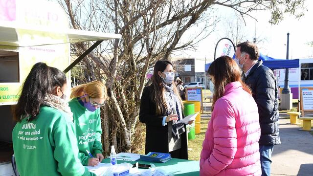 Entregan semillas en Rafaela en Acción