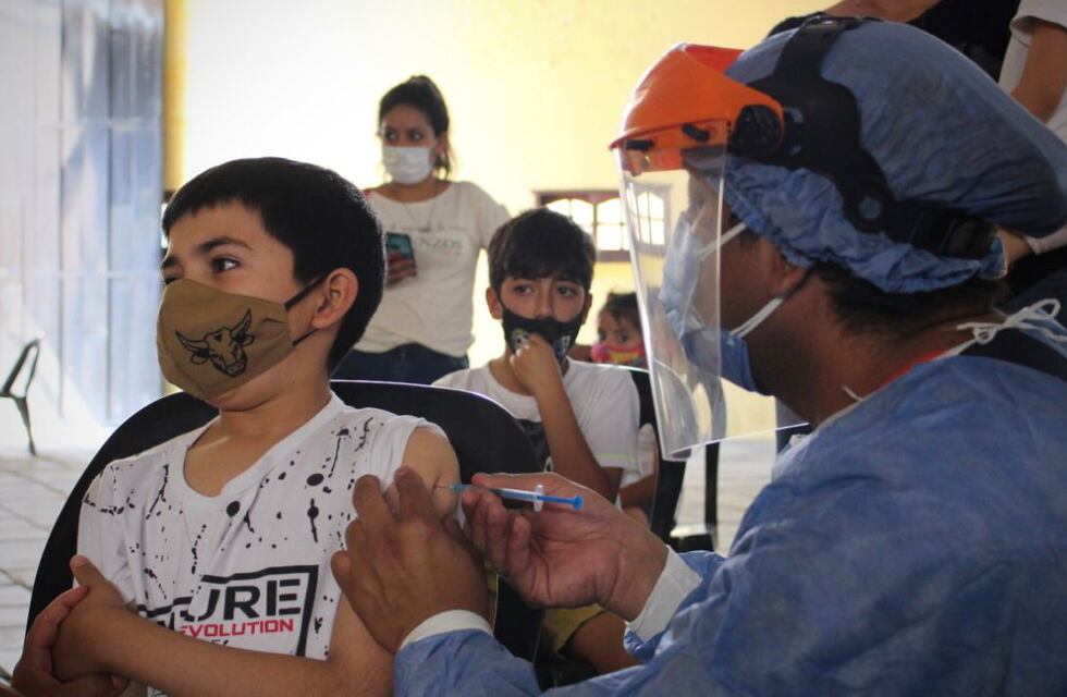 Vacunación: avanza el plan de inmunización en niñas, niños y adolescentes del interior