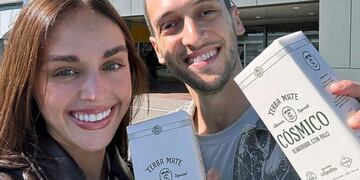 Sam y Hernán se hicieron famosos en las redes sociales y hoy tienen su propia yerba que es vendida en Argentina.