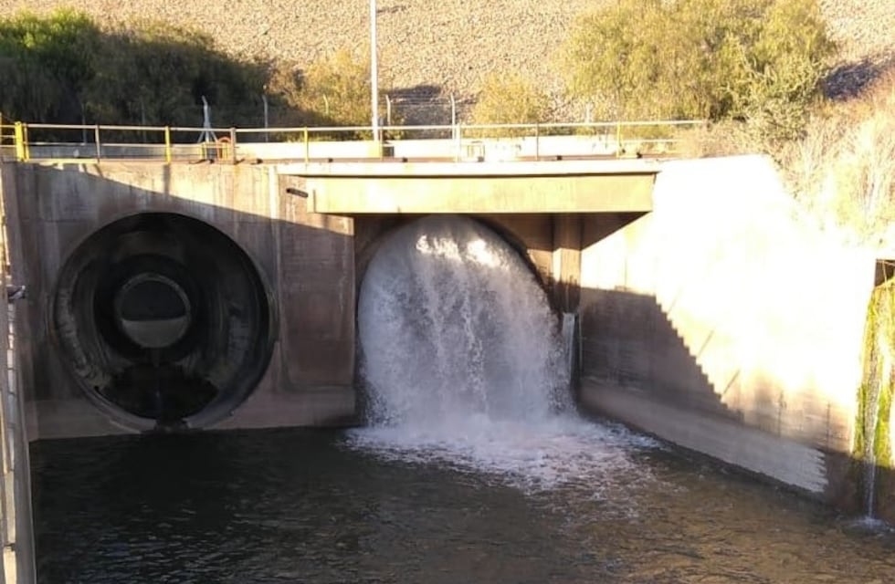 Abrieron las compuertas del dique El Carrizal para el inicio de la temporada de riego