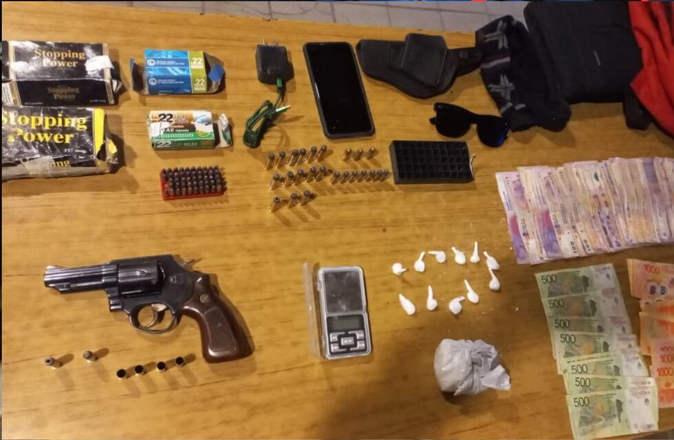 Río Cuarto: amenazó a sus vecinos, disparó y al detenerlo le encontraron 100 gramos de cocaína