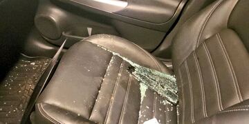 Robo: así quedó el interior del auto de la diputada Laura Rodríguez Machado. (Twitter)