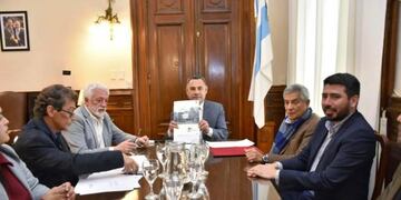 UNT, DAU, Legislatura y Provincia articularán acciones para conservar el predio donde funcionó un centro clandestino de detención.