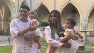 Daniela Celis confesó cómo hace para diferencias a sus gemelas y causó polémica: “Sinceramente...”