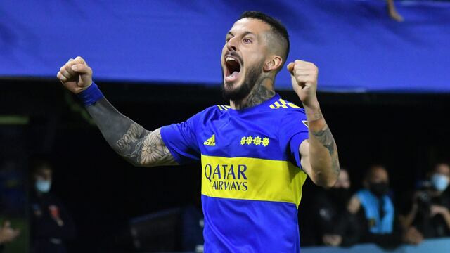 La Bombonera le cantó el feliz cumpleaños a Darío Benedetto.