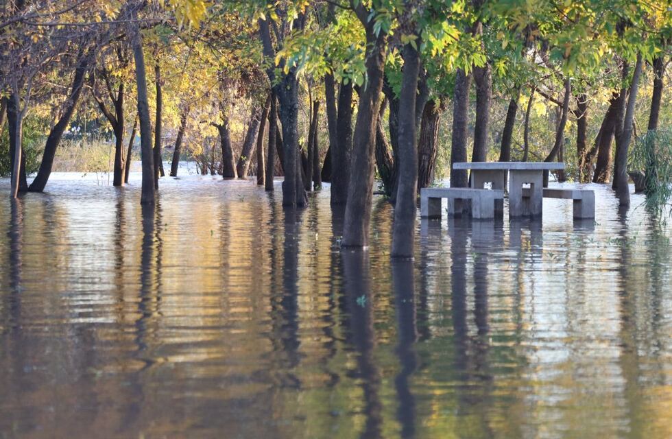 El Parque Unzué quedó restringido al tránsito por el repunte del río Gualeguaychú