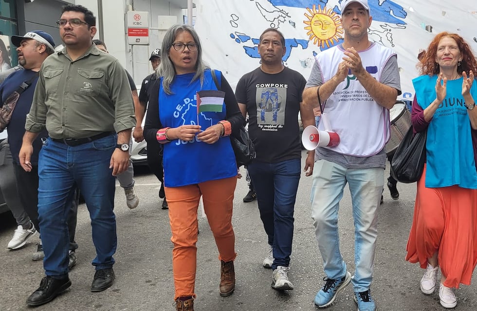 Con paro y marcha, la “Intergremial” reclamó “paritarias dignas” en Jujuy
