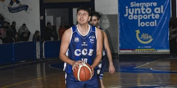 Espora derrotó a Argentino. (Foto: Néstor Franchi).