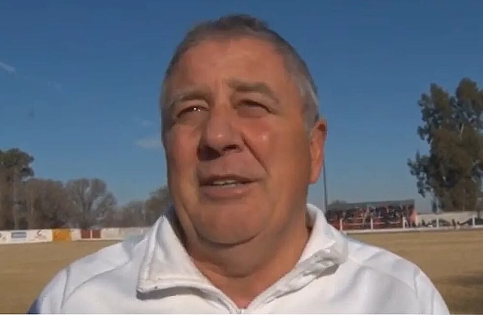 El intendente cordobés que debutó como DT de fútbol femenino