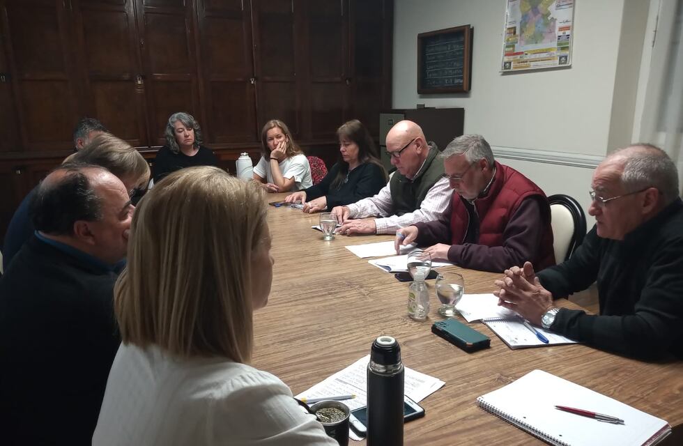 Comisión de Turismo de Tres Arroyos: avanzó en el deportista destacado y la seguridad en playas