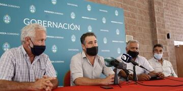 Alejandro Zlotolow viajó al sur provincial para hablar del nuevo parque tecnológico.