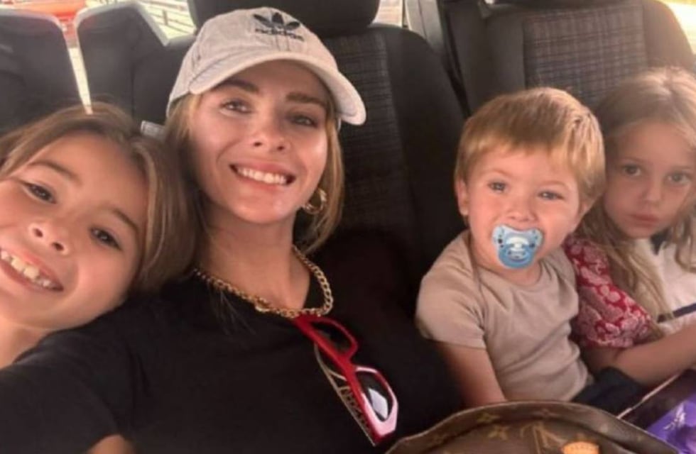 Las hijas de La China Suárez deslumbraron con looks cancheros en Disney: jeans anchos y baby tees