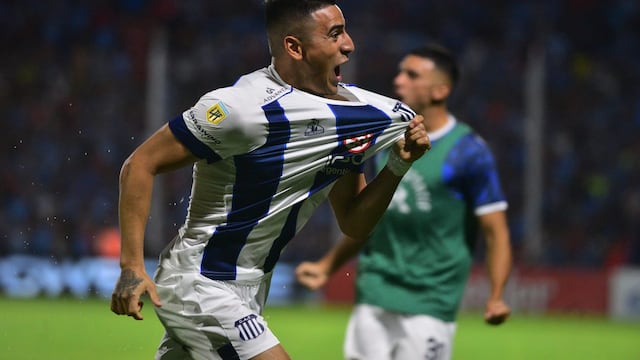 Golazo de Alejandro Martínez e el aquel Belgrano 2-Talleres 2 en el Gigante de Alberdi.
