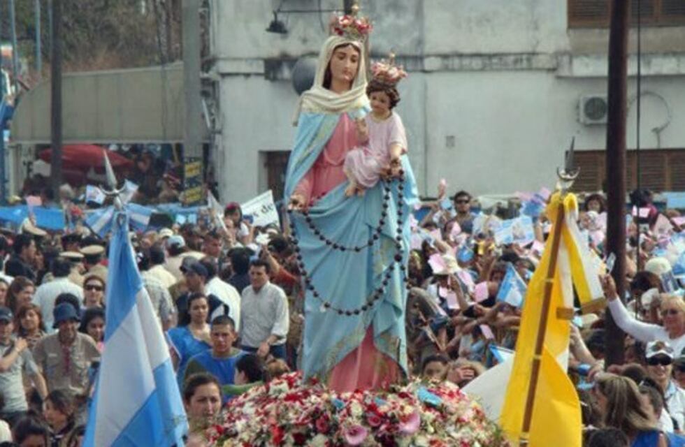 Misa y procesión en el Santuario Virgen del Rosario en Punta Alta