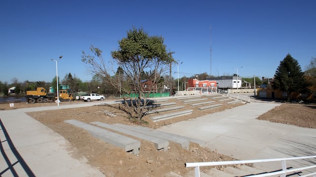 obra de defensa contra inundaciones de Villa Paranacito
