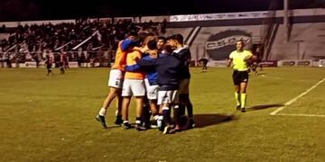 Ben Hur ganó de local y lidera la zona