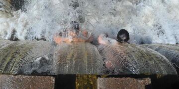 CALOR. Nada más refrescante que el agua de las Sierras. Miles de turistas ya disfrutan del verano (La Voz/Archivo).