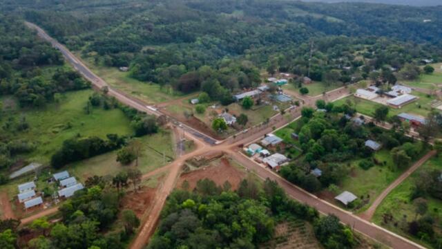 Avanzan en las obras de acceso al municipio de Almafuerte.