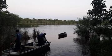 Puerto Libertad: un hombre murió ahogado tras caer de una canoa.