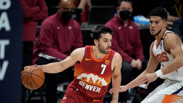 Campazzo, que salió de "Muni", brilla en la NBA. (AP)