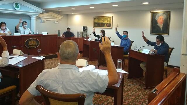 Concejales del cuerpo legislativo sesionando este jueves