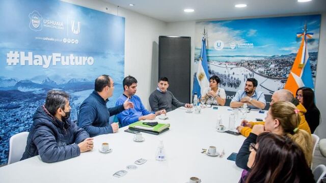 La Municipalidad de Ushuaia y el sector del remis fijaron una agenda de trabajo en conjunto